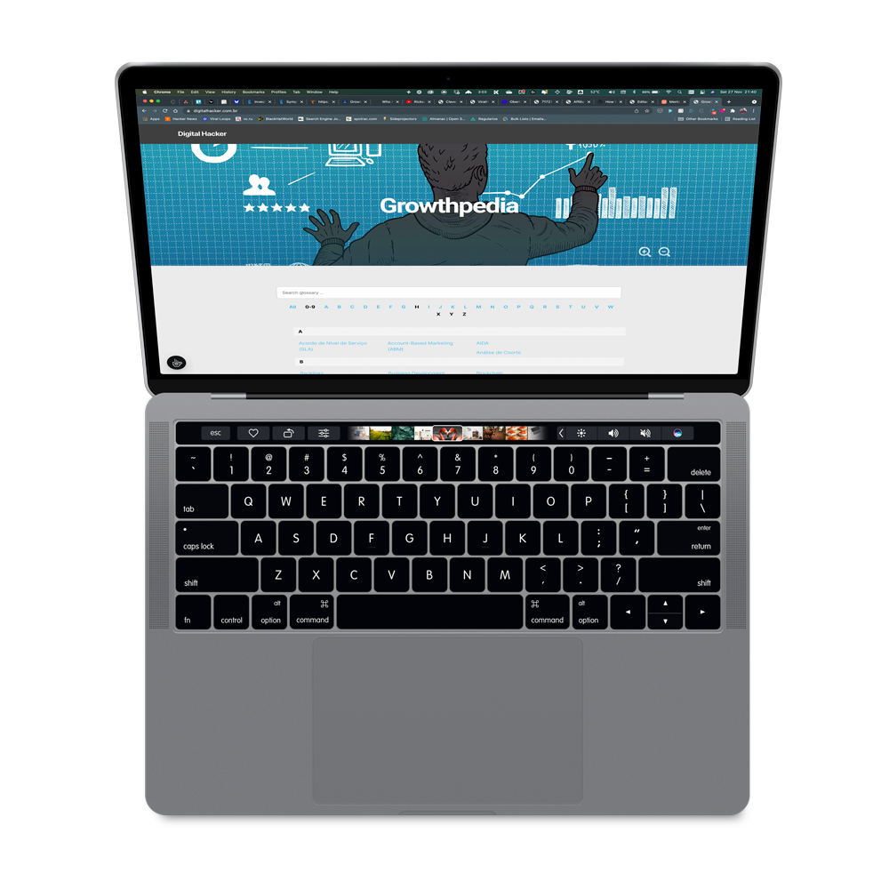 macbook pro com growthpedia aberta